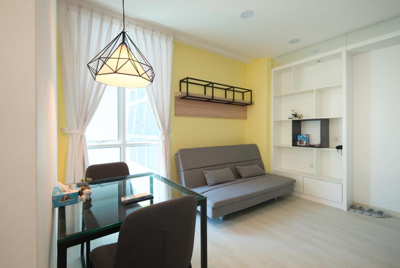 Straits Garden Suites By The Homestay Helper جورج تاون المظهر الخارجي الصورة