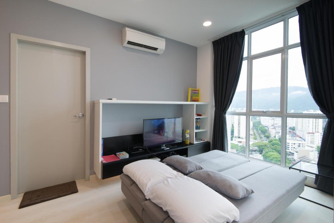 Straits Garden Suites By The Homestay Helper جورج تاون المظهر الخارجي الصورة